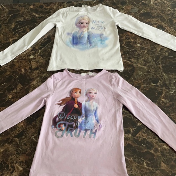 H&M Other - 2 pack H & M frozen long sleeved tees size 6